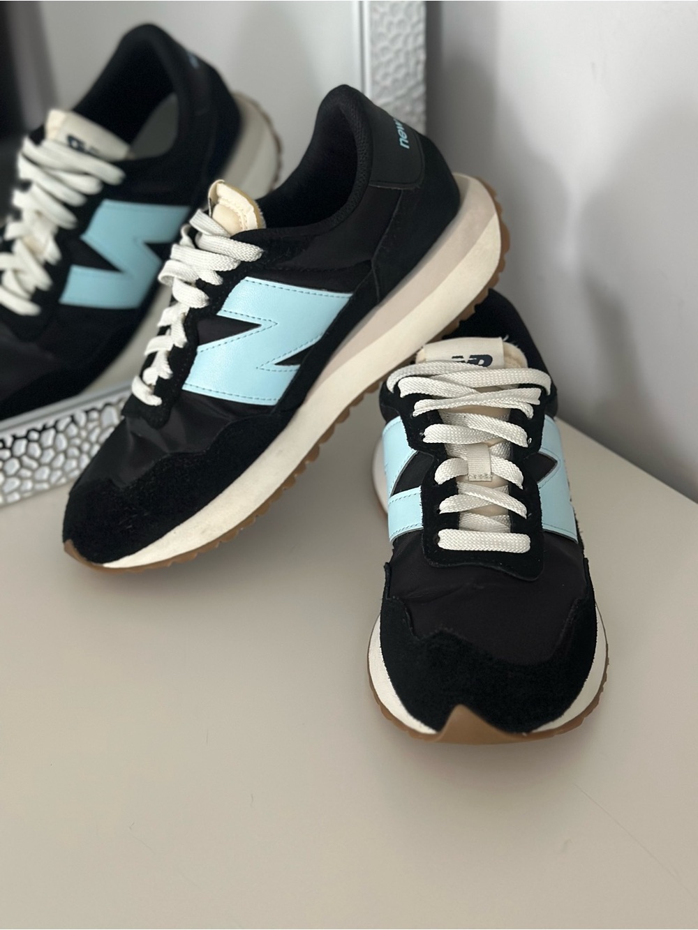 New Balance Black Sneakers with Light Blue Logo Panels Sz W 8/ M 6.5 Unisex